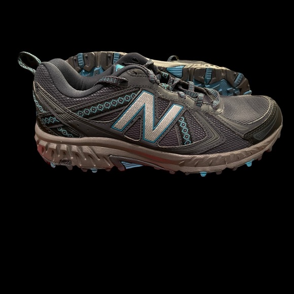New Balance Sneakers - Picture 3 of 6